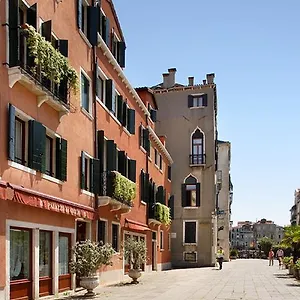 Palazzo Del Giglio Venice